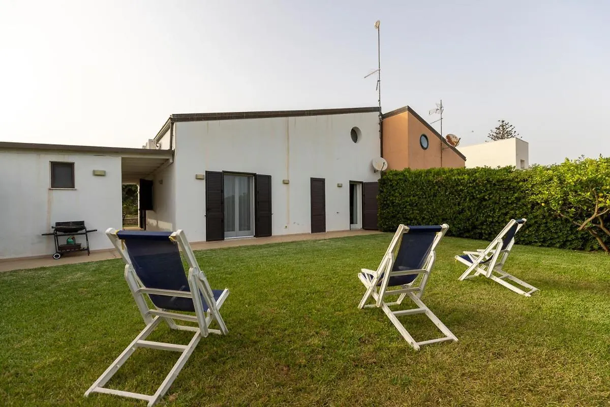 Villa Relax A 200Mt Dal Mare ポッツァッロ 0*,  イタリア